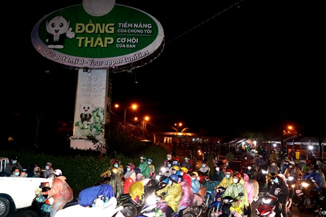 Đồng Tháp hỗ trợ đưa lao động trở lại Bình Dương làm việc (06/11/2021)